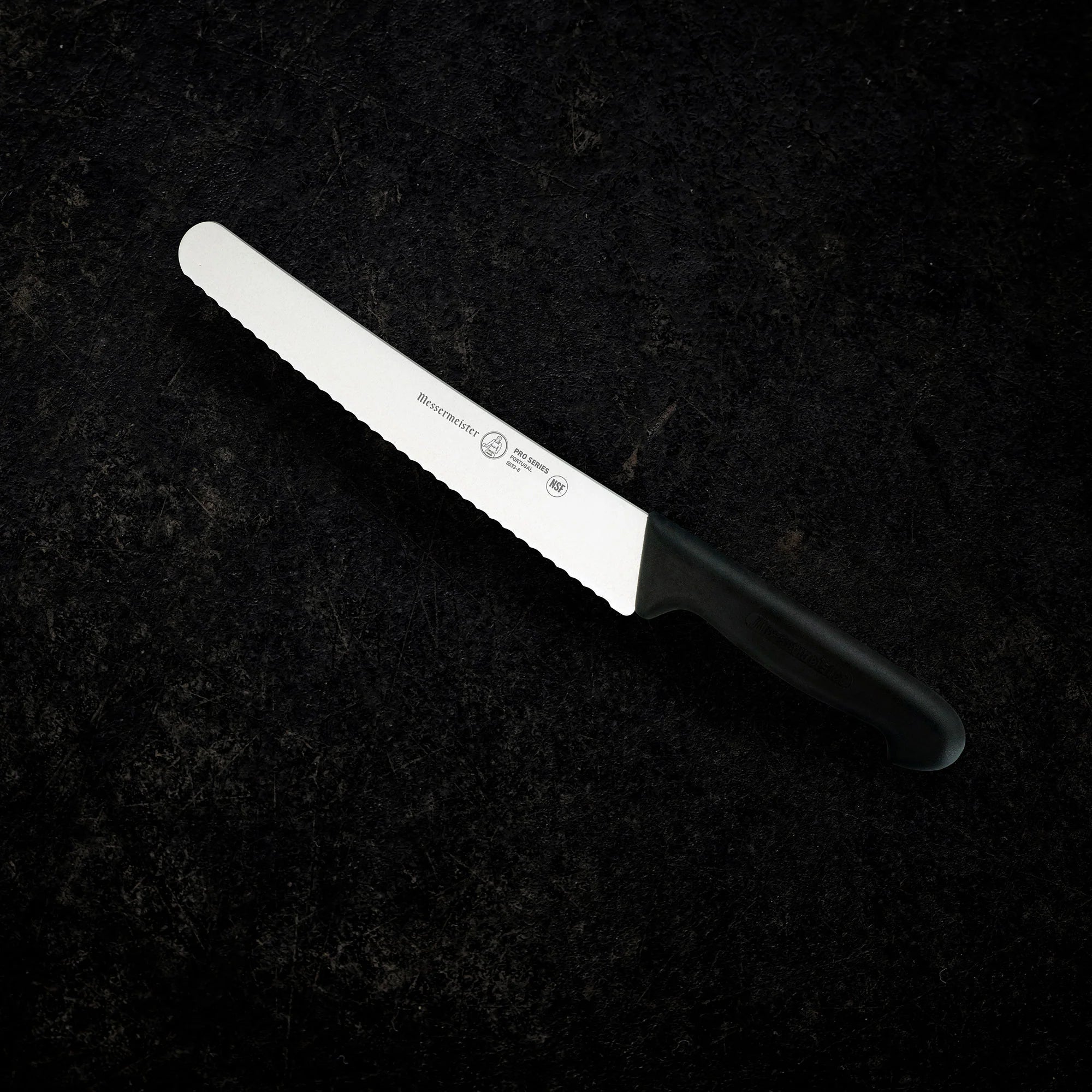 Messermeister | SCALLOPED BAKER'S BREAD KNIFE - PRO SERIES